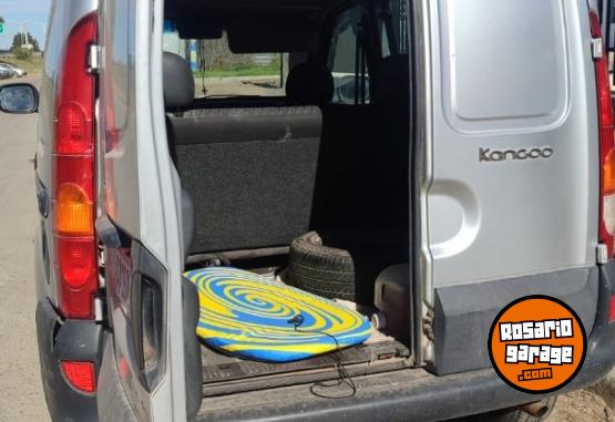 Utilitarios - Renault Kangoo PH3 Confort 1.6 1P 2016 Nafta 323000Km - En Venta
