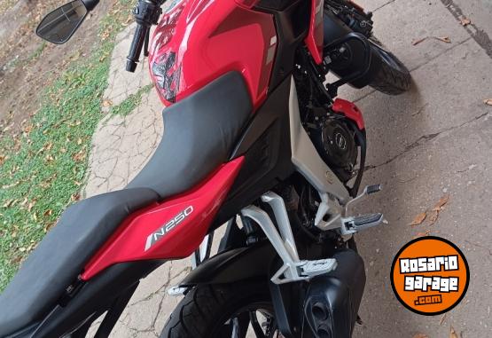 Motos - Bajaj Rouser N250 2025 Nafta 6500Km - En Venta