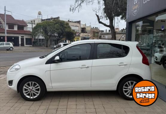 Autos - Fiat Palio Essence 2015 Nafta 140200Km - En Venta