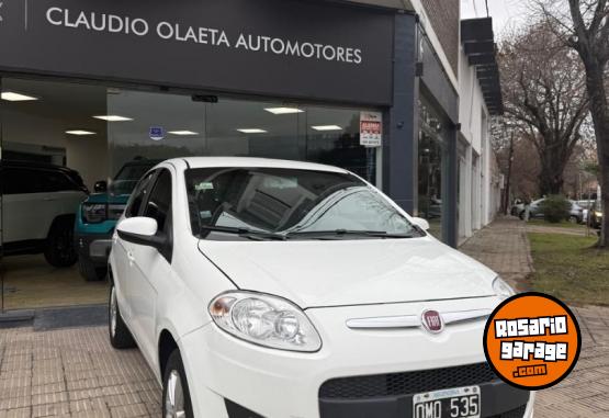 Autos - Fiat Palio Essence 2015 Nafta 140200Km - En Venta
