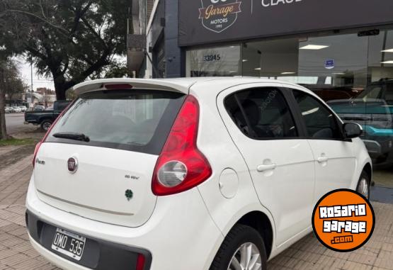 Autos - Fiat Palio Essence 2015 Nafta 140200Km - En Venta