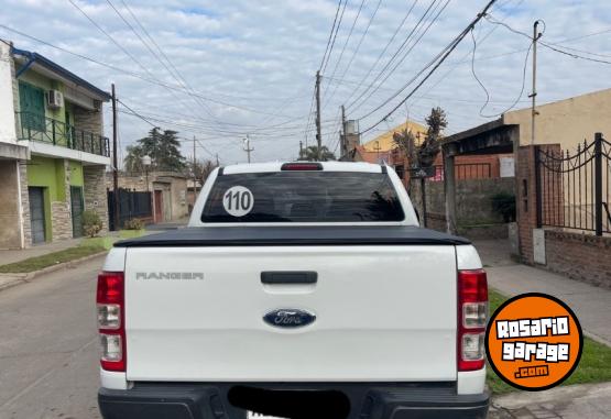Camionetas - Ford Ranger2.2 4x4 2017 Diesel 124000Km - En Venta