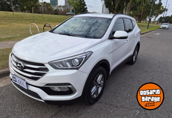 Camionetas - Hyundai SANTA FE 2017 Nafta 130000Km - En Venta
