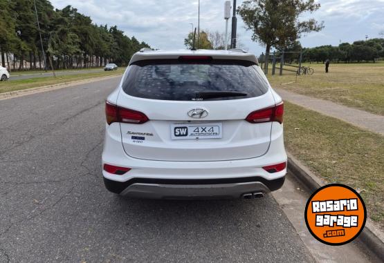 Camionetas - Hyundai SANTA FE 2017 Nafta 130000Km - En Venta