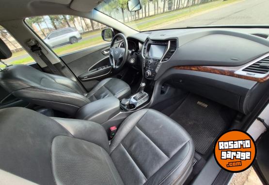 Camionetas - Hyundai SANTA FE 2017 Nafta 130000Km - En Venta