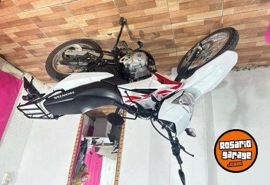 Motos - Honda 150 2022 Nafta 8900Km - En Venta