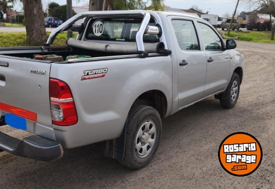 Camionetas - Toyota HILUX 2.5 DC DX PACK2 2012 Diesel 386000Km - En Venta