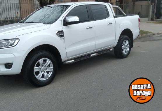 Camionetas - Ford XLT 2.5 2023 Nafta 42000Km - En Venta