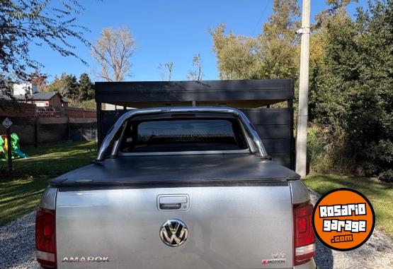 Utilitarios - Volkswagen Amarok highlineCD AT 4x4 2024 Diesel 56000Km - En Venta
