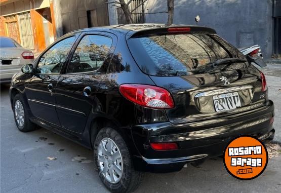 Autos - Peugeot 207 2015 Nafta 107000Km - En Venta