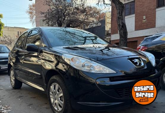Autos - Peugeot 207 2015 Nafta 107000Km - En Venta