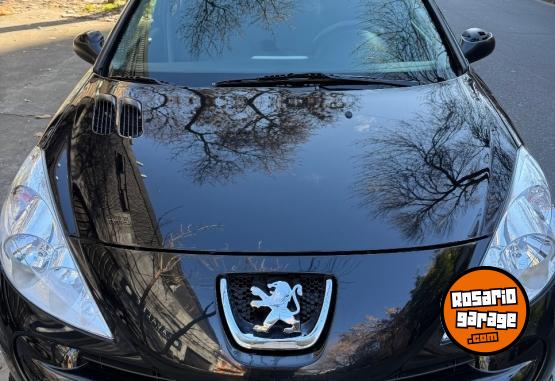 Autos - Peugeot 207 2015 Nafta 107000Km - En Venta
