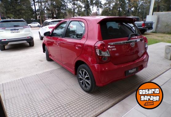 Autos - Toyota etios xls 2023 Nafta 52000Km - En Venta