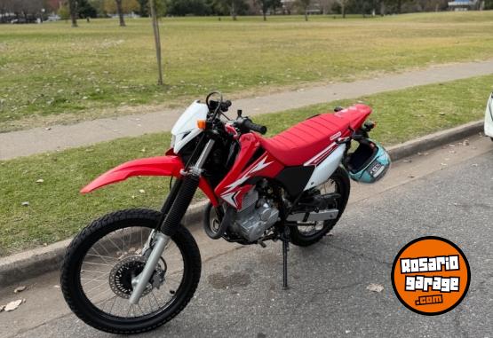 Motos - Honda Tornado 2020 Nafta 3500Km - En Venta