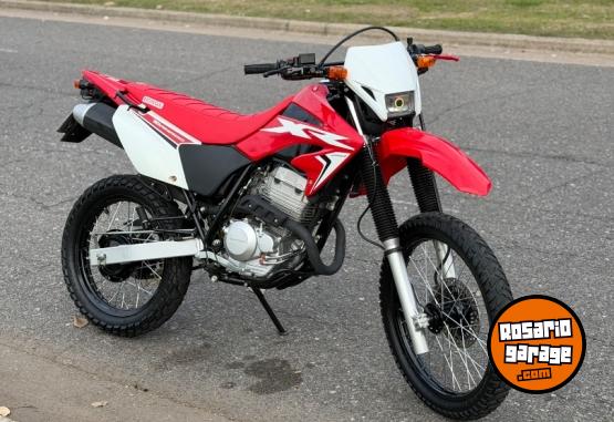 Motos - Honda Tornado 2020 Nafta 3500Km - En Venta