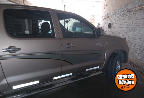 Camionetas - Toyota HILUX SR 4X2 2007 Diesel 130000Km - En Venta