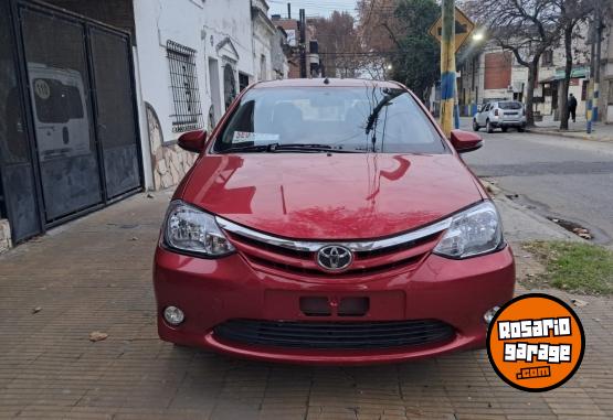 Autos - Toyota Etios 2016 Nafta 216000Km - En Venta
