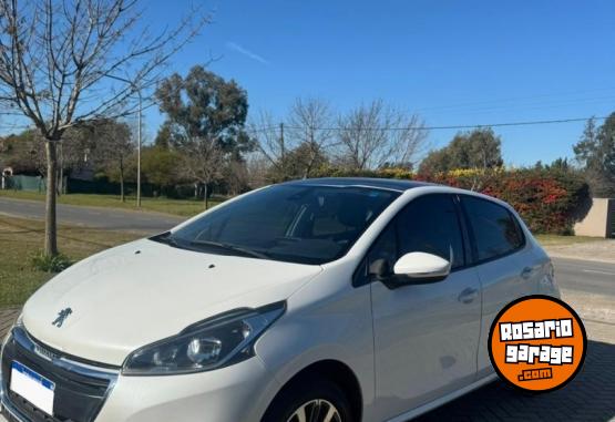 Autos - Peugeot 208 2018 Nafta 40000Km - En Venta