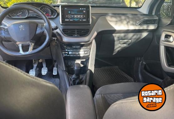 Autos - Peugeot 208 2018 Nafta 40000Km - En Venta