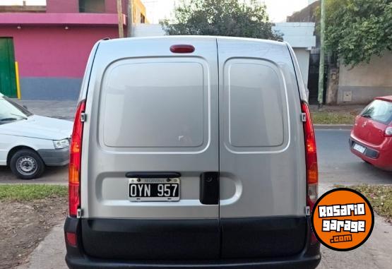 Utilitarios - Renault Kangoo 2015 Nafta 143000Km - En Venta