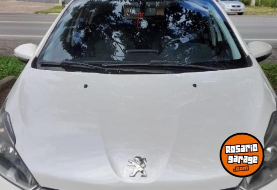 Autos - Peugeot 208 allure 2017 Nafta 130000Km - En Venta