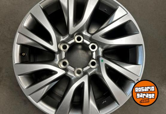 Accesorios para Autos - LLantas Original SW4 - En Venta