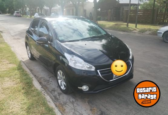 Autos - Peugeot 208 Allure Touchscreen 2013 Nafta 169000Km - En Venta