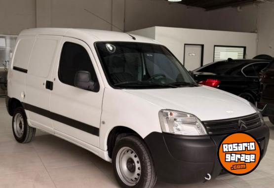Utilitarios - Citroen Berlingo 2022 Diesel 48000Km - En Venta
