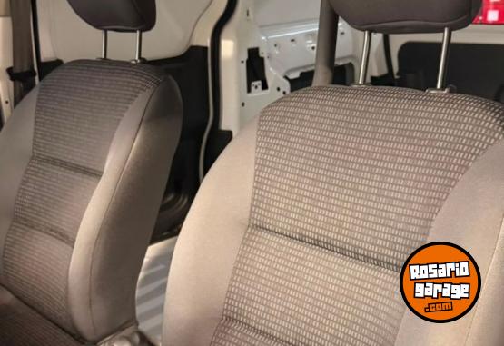 Utilitarios - Citroen Berlingo 2022 Diesel 48000Km - En Venta