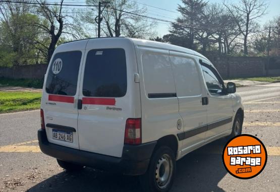 Utilitarios - Citroen Berlingo Furgon HDI 2017 Diesel 160000Km - En Venta