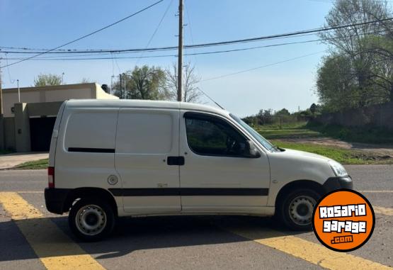 Utilitarios - Citroen Berlingo Furgon HDI 2017 Diesel 160000Km - En Venta