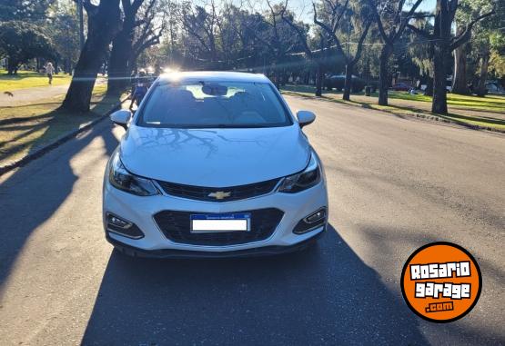 Autos - Chevrolet CRUZE PREMIER 2017 Nafta 94000Km - En Venta