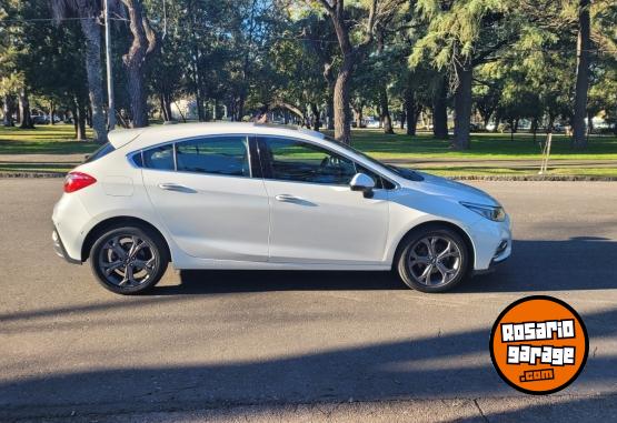 Autos - Chevrolet CRUZE PREMIER 2017 Nafta 94000Km - En Venta