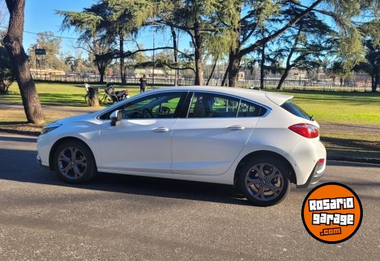 Autos - Chevrolet CRUZE PREMIER 2017 Nafta 94000Km - En Venta
