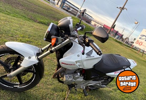 Motos - Honda Twister 2014 Nafta 30000Km - En Venta