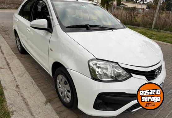 Autos - Toyota Etios 2018 Nafta 109000Km - En Venta