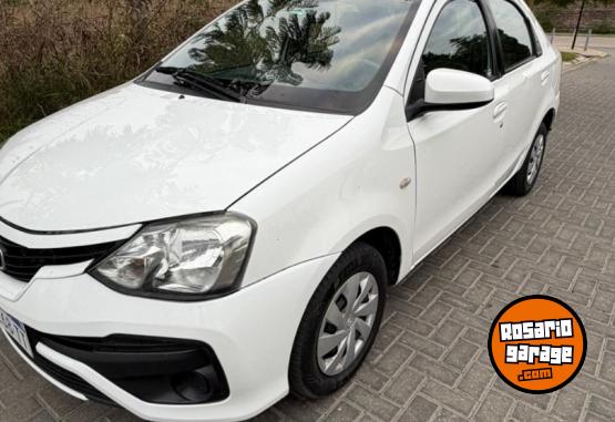 Autos - Toyota Etios 2018 Nafta 109000Km - En Venta