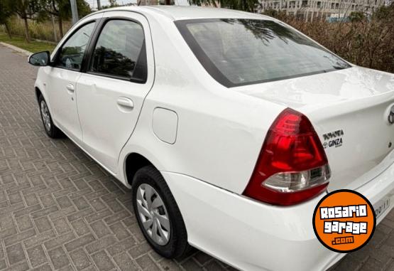 Autos - Toyota Etios 2018 Nafta 109000Km - En Venta