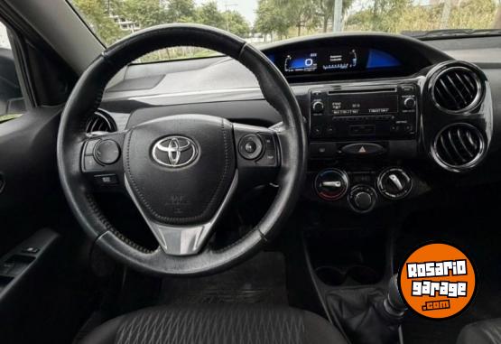 Autos - Toyota Etios 2018 Nafta 109000Km - En Venta