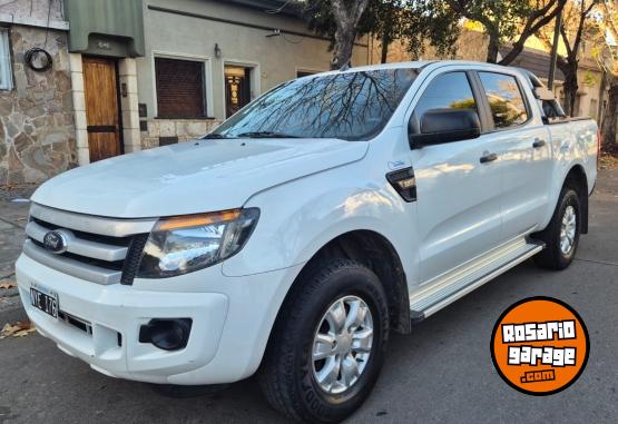Camionetas - Ford Ranger xls 2da mano permu 2014 Diesel 130000Km - En Venta