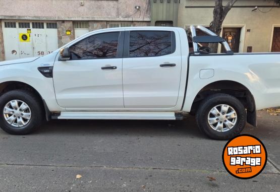 Camionetas - Ford Ranger xls 2da mano permu 2014 Diesel 130000Km - En Venta