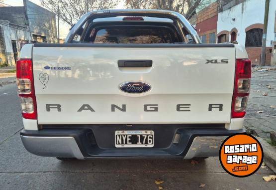 Camionetas - Ford Ranger xls 2da mano permu 2014 Diesel 130000Km - En Venta