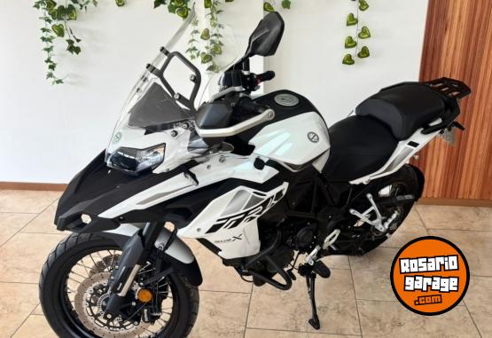 Motos - Benelli TRK 502X 2023 Nafta 6593Km - En Venta