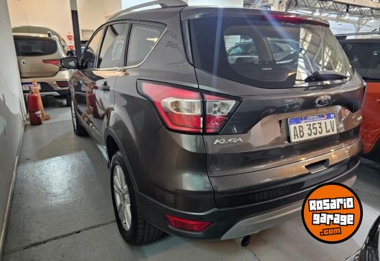 Autos - Ford KUGA SEL 2017 Nafta 77000Km - En Venta