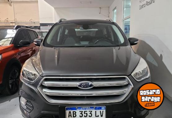 Autos - Ford KUGA SEL 2017 Nafta 77000Km - En Venta