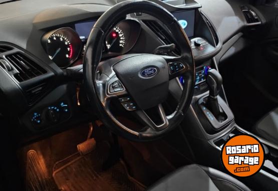 Autos - Ford KUGA SEL 2017 Nafta 77000Km - En Venta