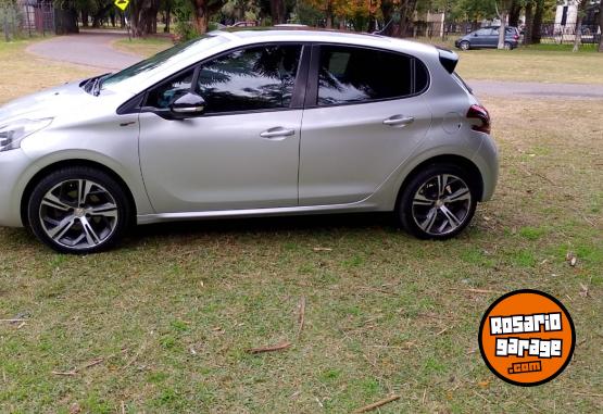 Autos - Peugeot 208 gt 2017 Nafta 88000Km - En Venta