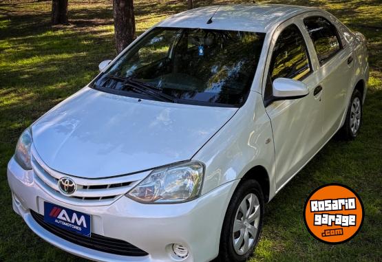 Autos - Toyota ETIOS 1.5 Yaris 2016 Nafta 148000Km - En Venta