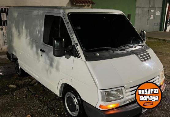 Utilitarios - Renault trafic 1998 Nafta 80000Km - En Venta