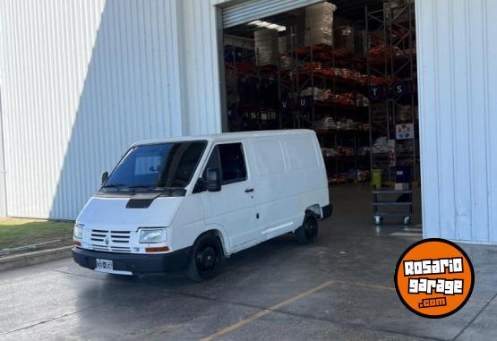 Utilitarios - Renault trafic 1998 Nafta 80000Km - En Venta